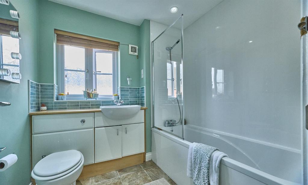 Bathroom to front