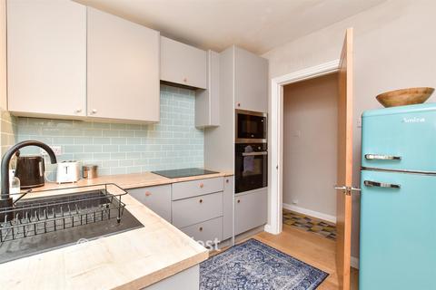 3 bedroom ground floor flat for sale, Prince Regents Court, Brighton BN2