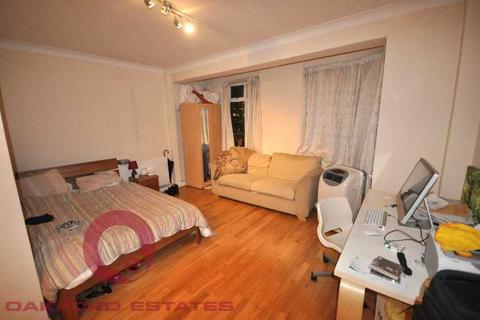 Studio to rent, Euston Road, Euston NW1