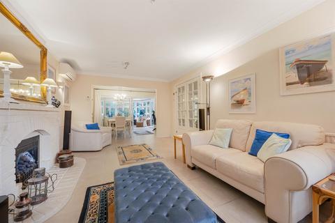 4 bedroom house for sale, Squirrel Rise, Marlow Bottom