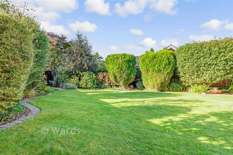 3 bedroom chalet for sale, Mill Lane, Chatham, Kent
