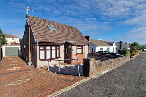 3 bedroom detached house for sale, Oaklands Avenue, Bridgend CF31