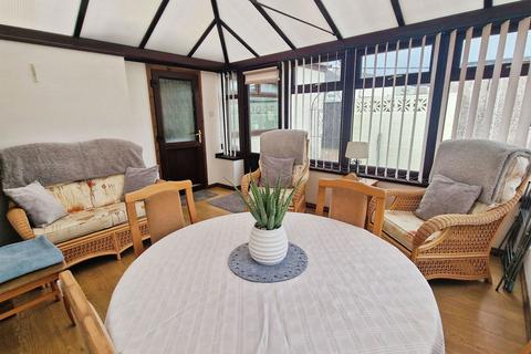 3 bedroom detached house for sale, Oaklands Avenue, Bridgend CF31