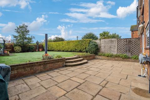 4 bedroom detached house for sale, The Hawthorns, Maple Cross, Rickmansworth, WD3