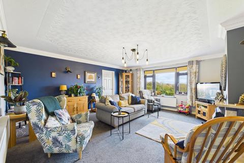 4 bedroom detached bungalow for sale, Heol Y Meinciau, Pontyates, Llanelli