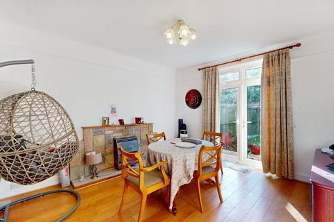 undefined, Ruislip, Greater London HA4