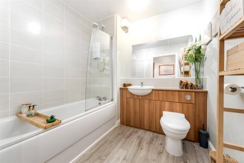 2 bedroom flat for sale, 19B, Rollock Street, Stirling High School, Torbrex, FK8