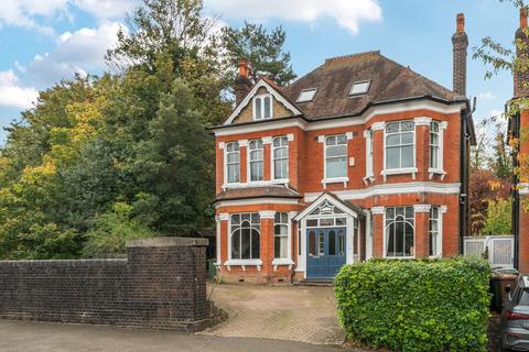 6 bedroom detached house for sale, Grove Road, Surrey SM1