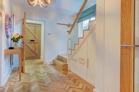 4 bedroom semi-detached house for sale, Widecombe Way, N2