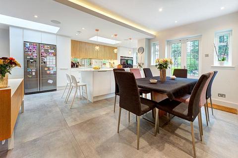 4 bedroom semi-detached house for sale, Widecombe Way, N2