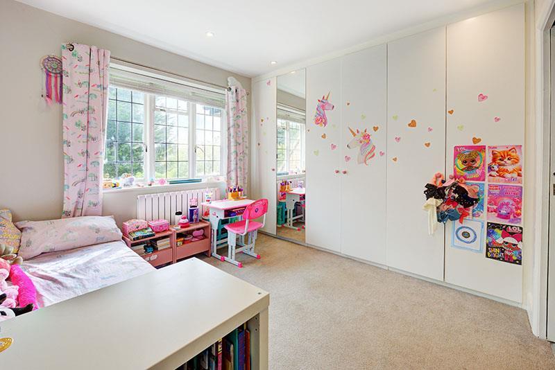 D0407 14 widecombe way girls Bed 800px.jpg