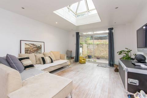 2 bedroom maisonette for sale, Hammersmith Grove, Brackenbury Village, London, W6