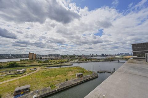 3 bedroom flat to rent, Rendel Apartments, Lock Side Way, Royal Docks, London, E16
