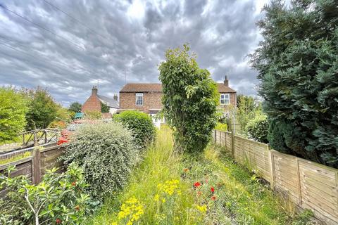 undefined, Lamb Row, Rudston, Driffield, East Riding of Yorkshire, YO25 4UE