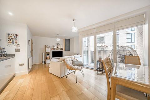 undefined, Narrowboat Avenue, Brentford TW8