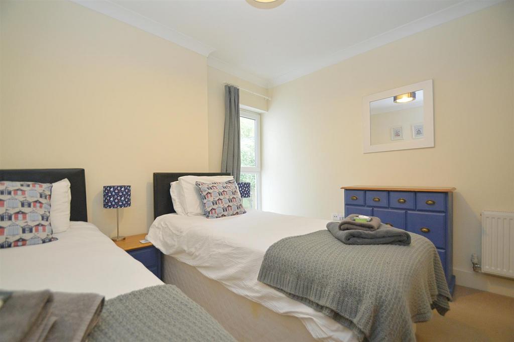 Resized Bed2c.jpg