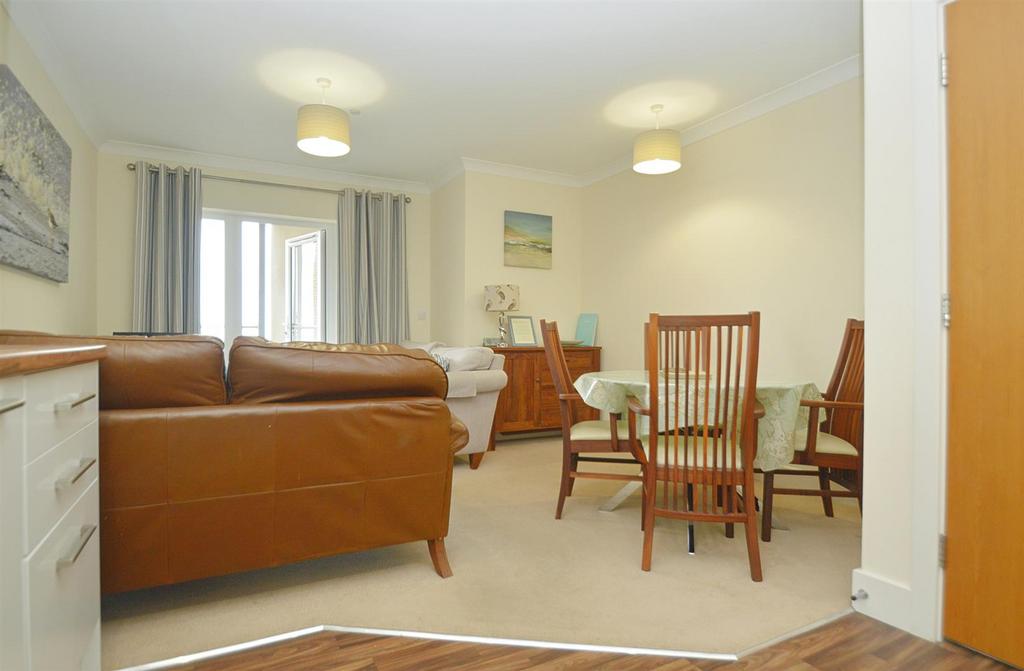 Resized Lounge1.jpg
