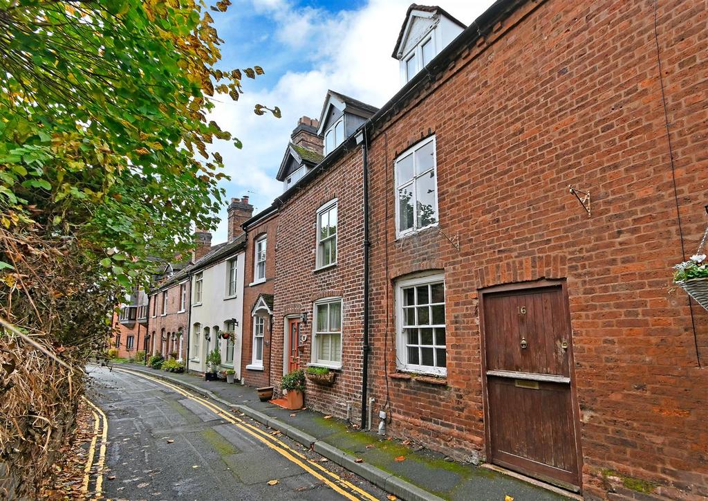 16 St Leonards Close-10.jpg