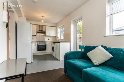 5 bedroom terraced house to rent, Bear Road, Brighton