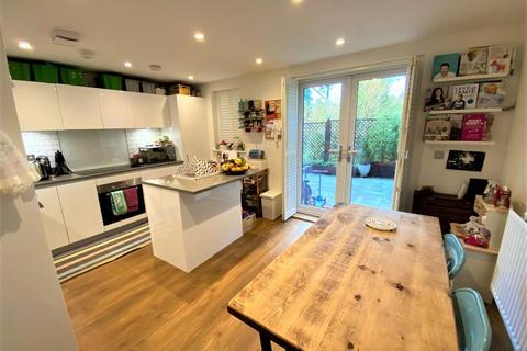 undefined, Sycamore Avenue, Woking GU22