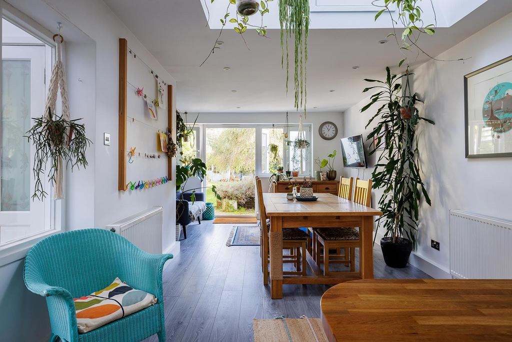 20 Eastwood Road-10.jpg