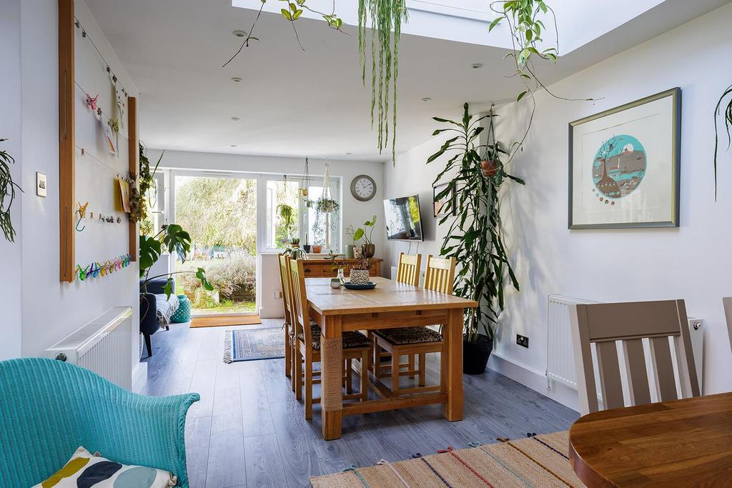 20 Eastwood Road-11.jpg