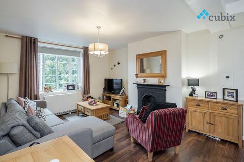 2 bedroom maisonette to rent, Timbrell Place, London SE16