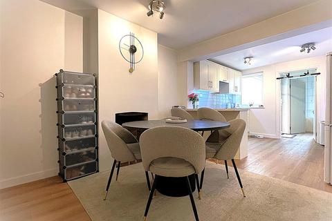 2 bedroom terraced house to rent, Recreation Road, Shortlands, Bromley, BR2