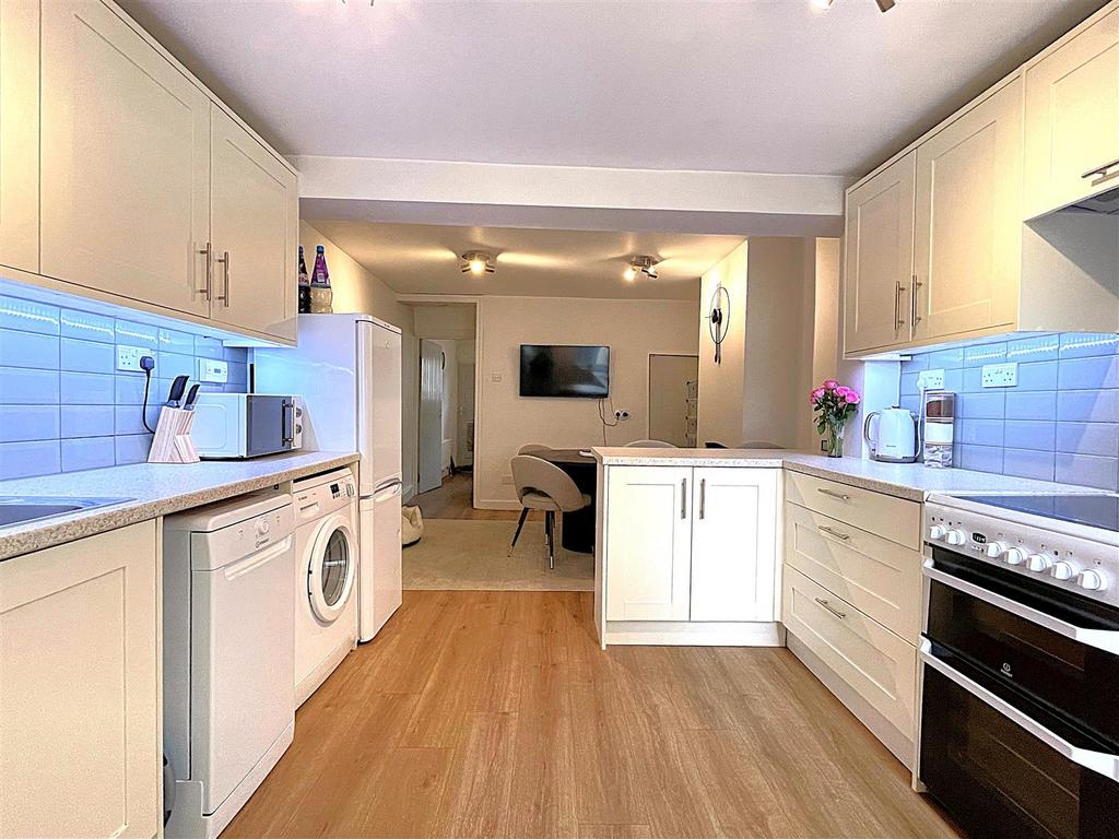Kitchen.1.jpg