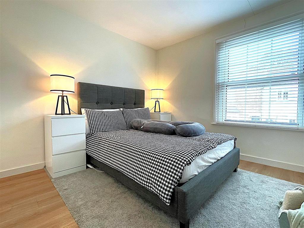 Bedroom1.jpg