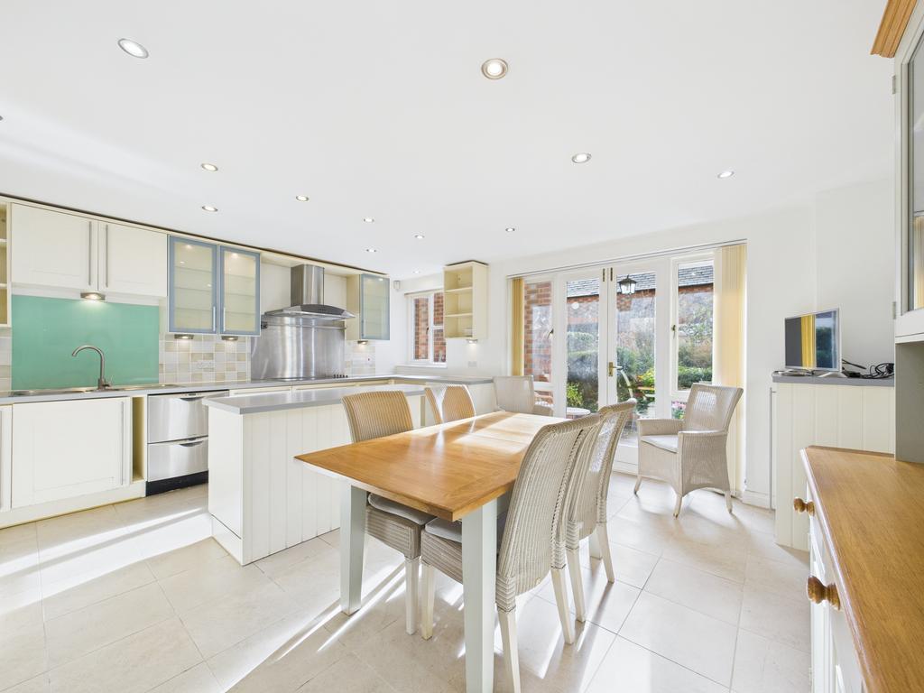 Kitchen 1