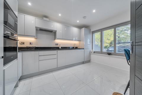 undefined, Glade Gardens, Croydon