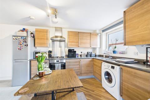 undefined, Longhorn Avenue, Gloucester, Gloucestershire, GL1