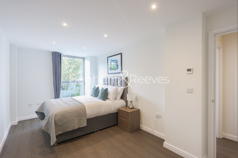 2 bedroom apartment to rent, Waterloo Road, London SE1