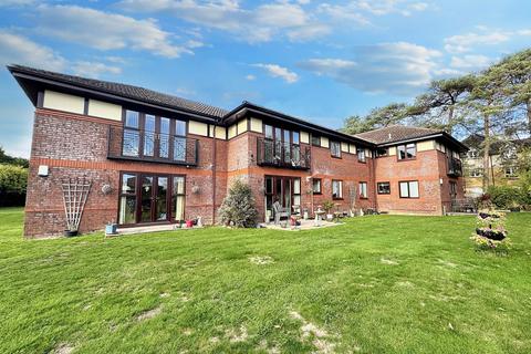 2 bedroom flat for sale, Ferndown