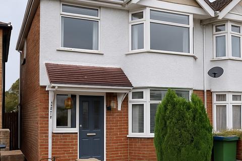 3 bedroom semi-detached house to rent, Foundry Lane, Freemantle
