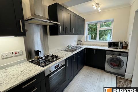 3 bedroom semi-detached house to rent, Foundry Lane, Freemantle
