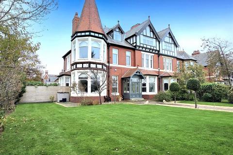 6 bedroom semi-detached house for sale, Seafield Road, Lytham