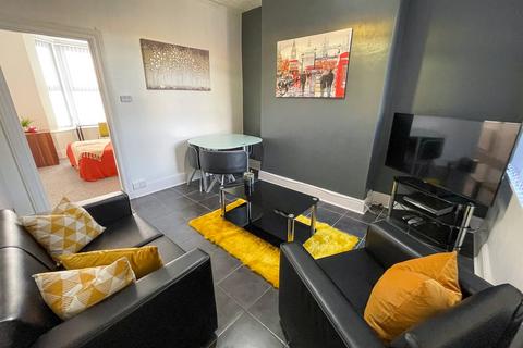 undefined, Romer Road, L6 6DJ,