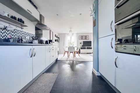 3 bedroom terraced house for sale, Wood Street, Patchway, Bristol, BS34
