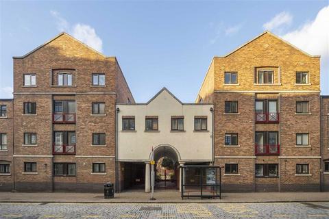 2 bedroom flat for sale, Prospect Place, London E1W