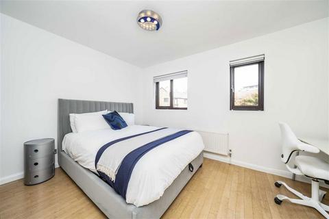 2 bedroom flat for sale, Prospect Place, London E1W