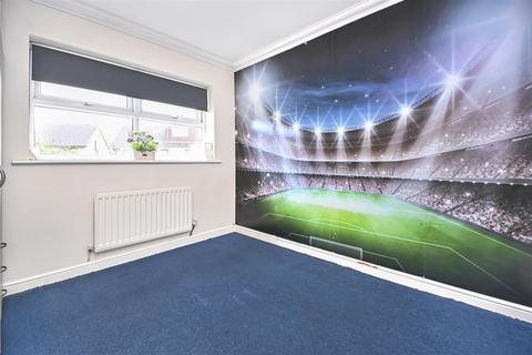 2 Letcombe Close, Leigh, WN7 1SU
