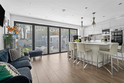 5 bedroom semi-detached house for sale, Briar Road, Hertfordshire WD25