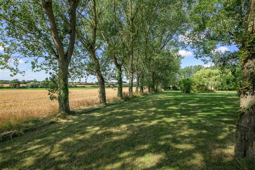 240809 - Sackville Farm House, Riseley - 17.jpg