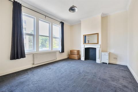 2 bedroom flat to rent, Coombe Road, Kingston Upon Thames KT2