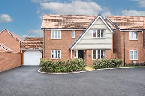 4 bedroom detached house for sale, Henry Thomas Close, Aylesbury HP22