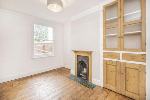 3 bedroom terraced house to rent, Derby Road, Abington, Northampton NN1