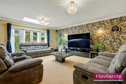 5 bedroom detached house for sale, Wades Hill, Winchmore Hill