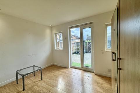 undefined, Lapponum Walk, Hayes